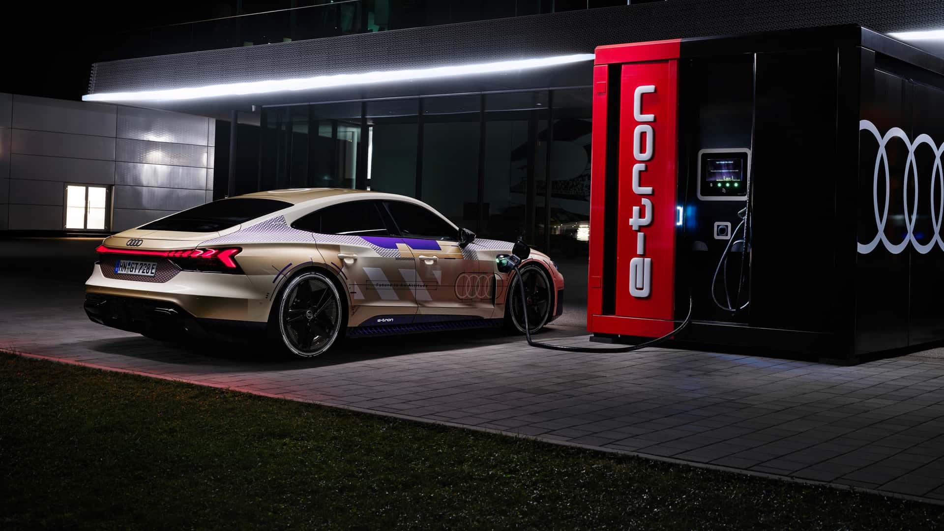Audi RS E-Tron GT Performance 2025 carga