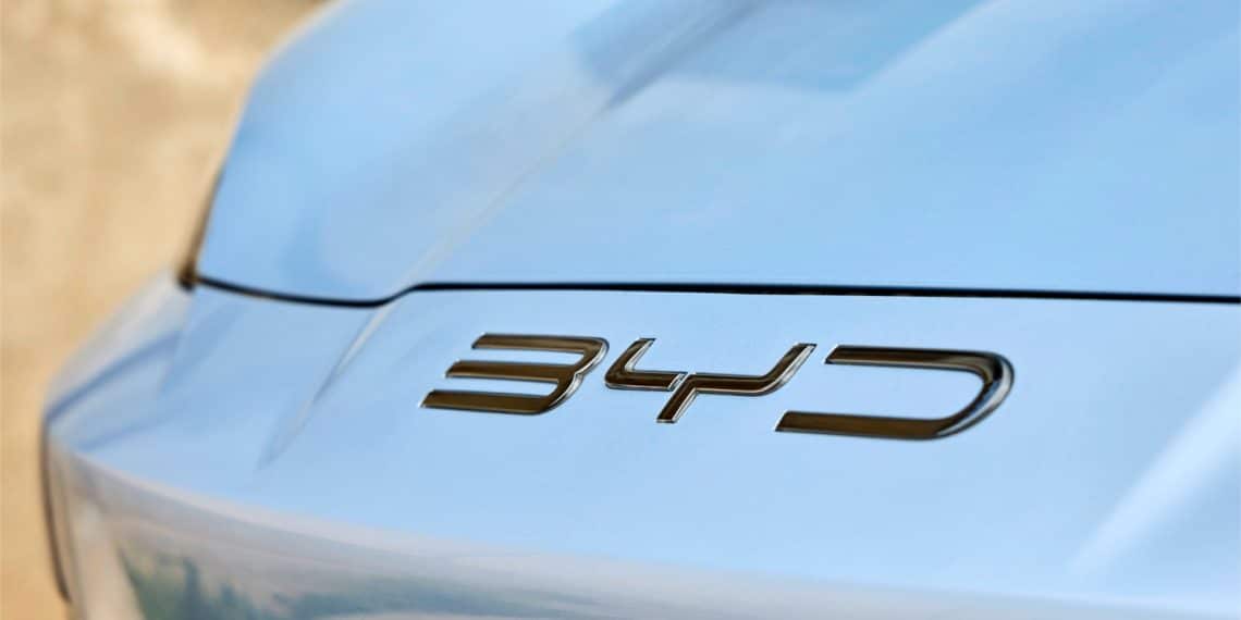 Warren Buffett Reduce su Participación en BYD en Medio de la Crisis Arancelaria 4 Logo BYD