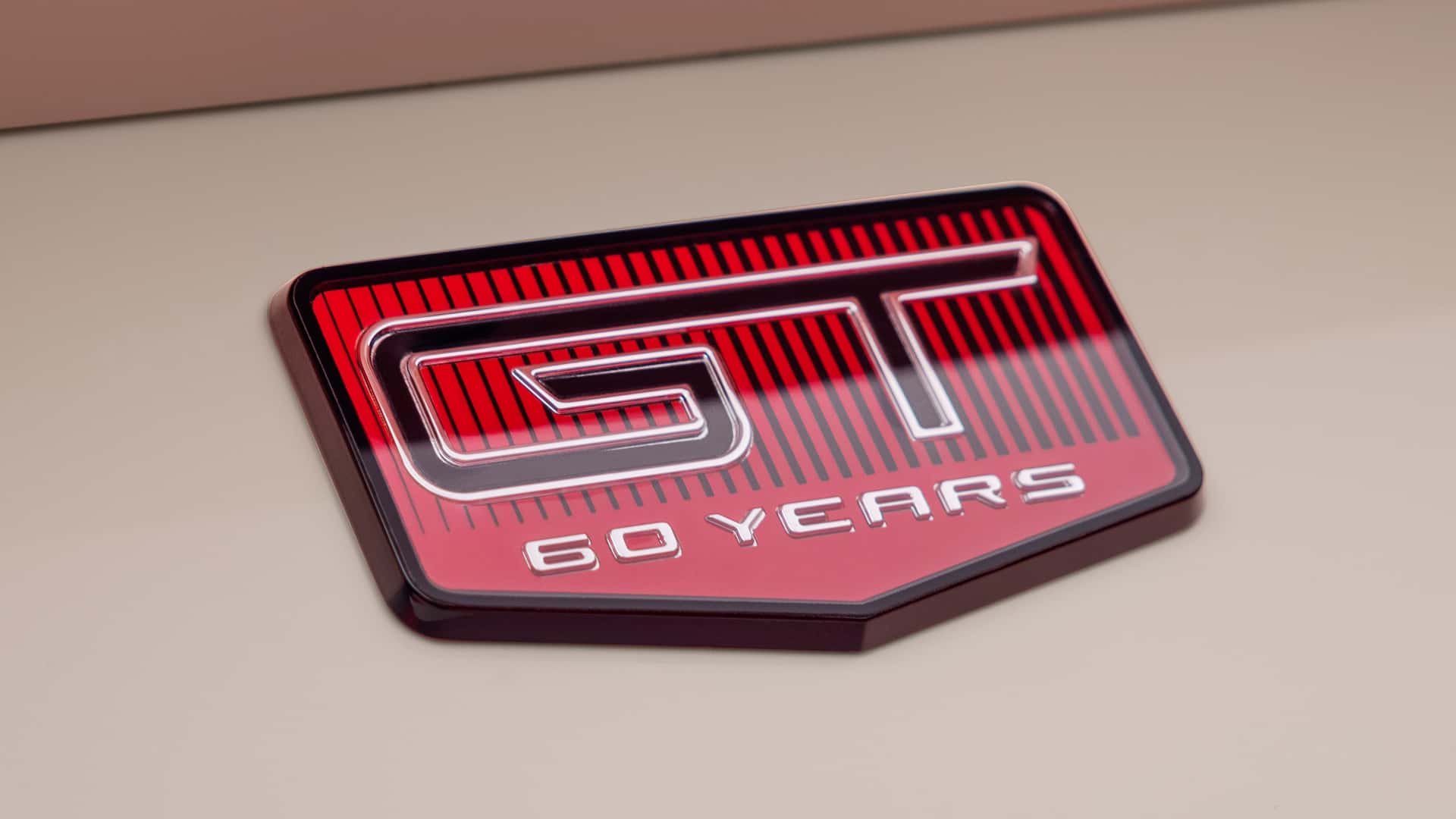 Ford Mustang 60 Aniversario logo GT
