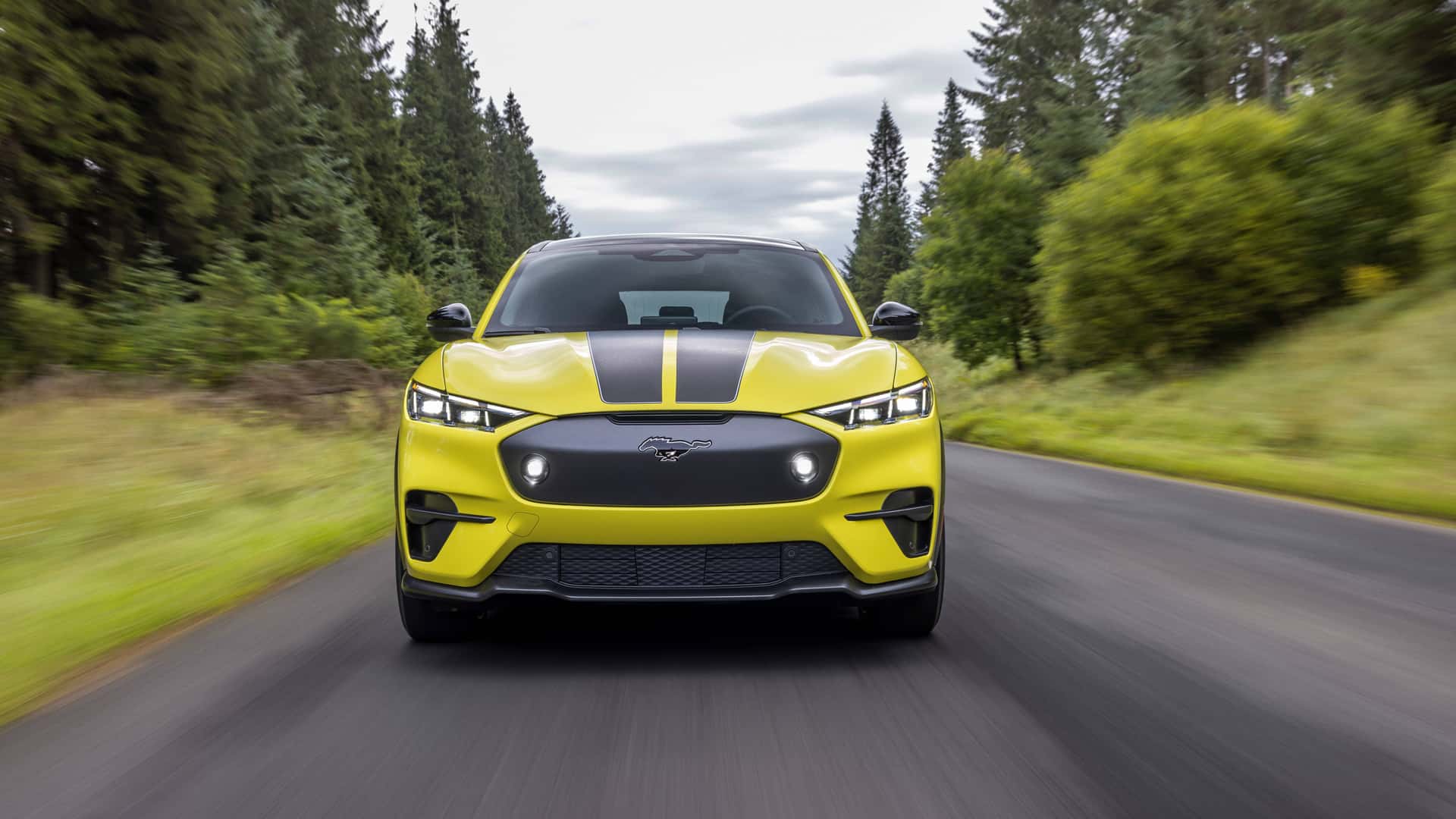 NUEVO Ford Mustang Mach-E 2024: Con Más Torque y Potencía 7 Mustang Mach-E 2024 Rally