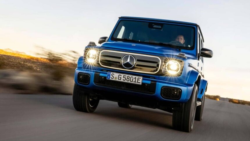 Mercedes G580 azul frente