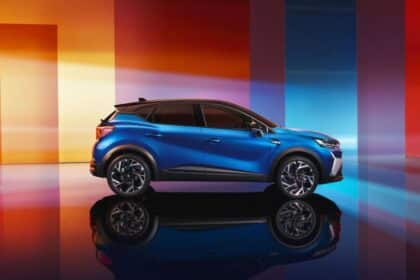 Captur 2024 Esprit Alpine lateral