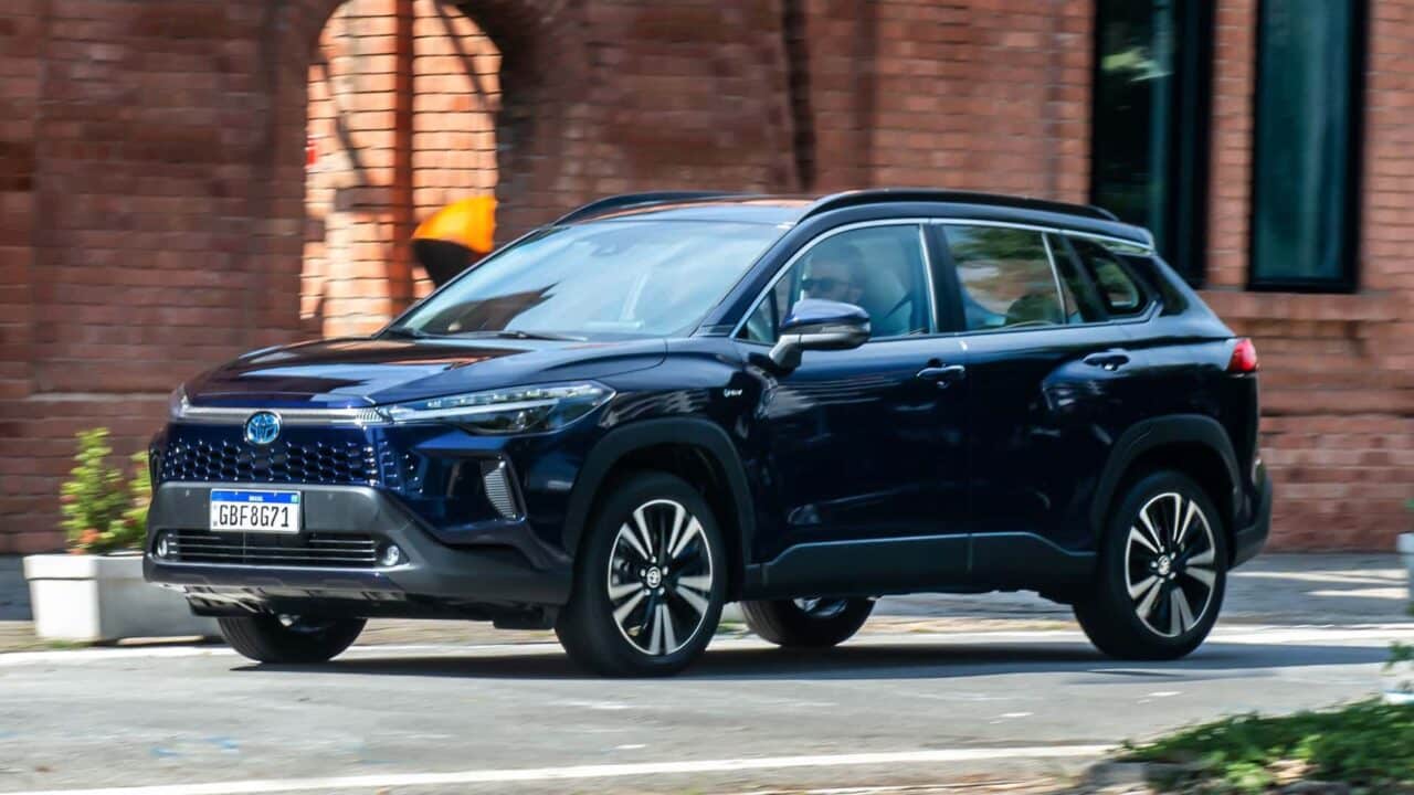 Toyota Corolla Cross 2028: la próxima generación estrenará versión PHEV y version de 7 puestos 3 Cross 2025 nueva