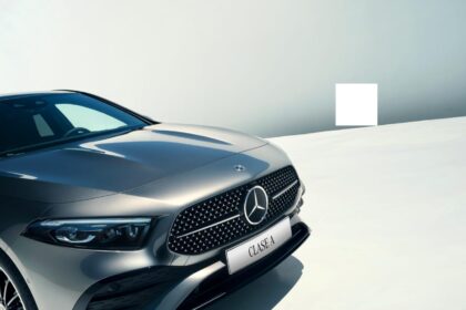 Mercedes-Benz A 250 4MATIC Hatchback (MHEV) parrilla