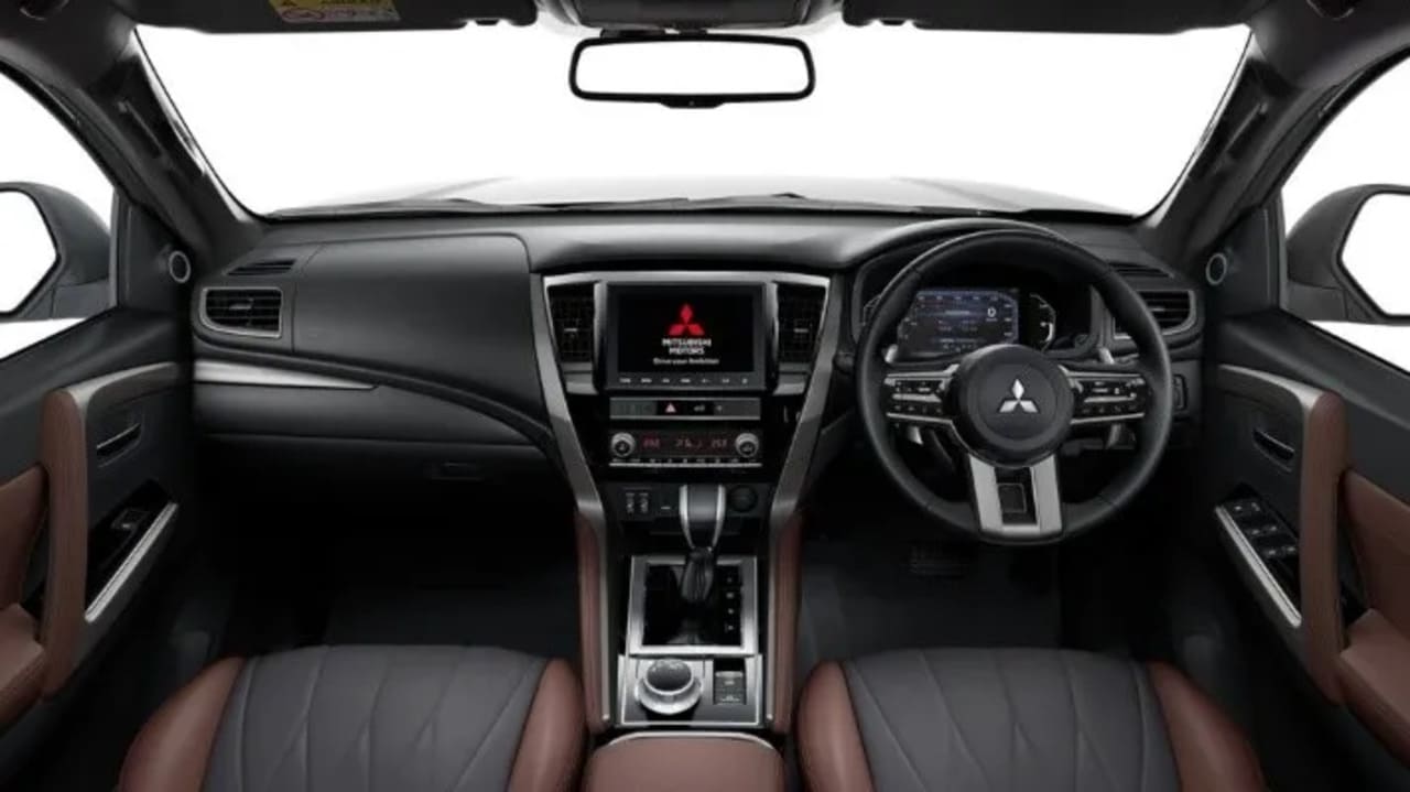 Mitsubishi Montero Sport 2025 interior