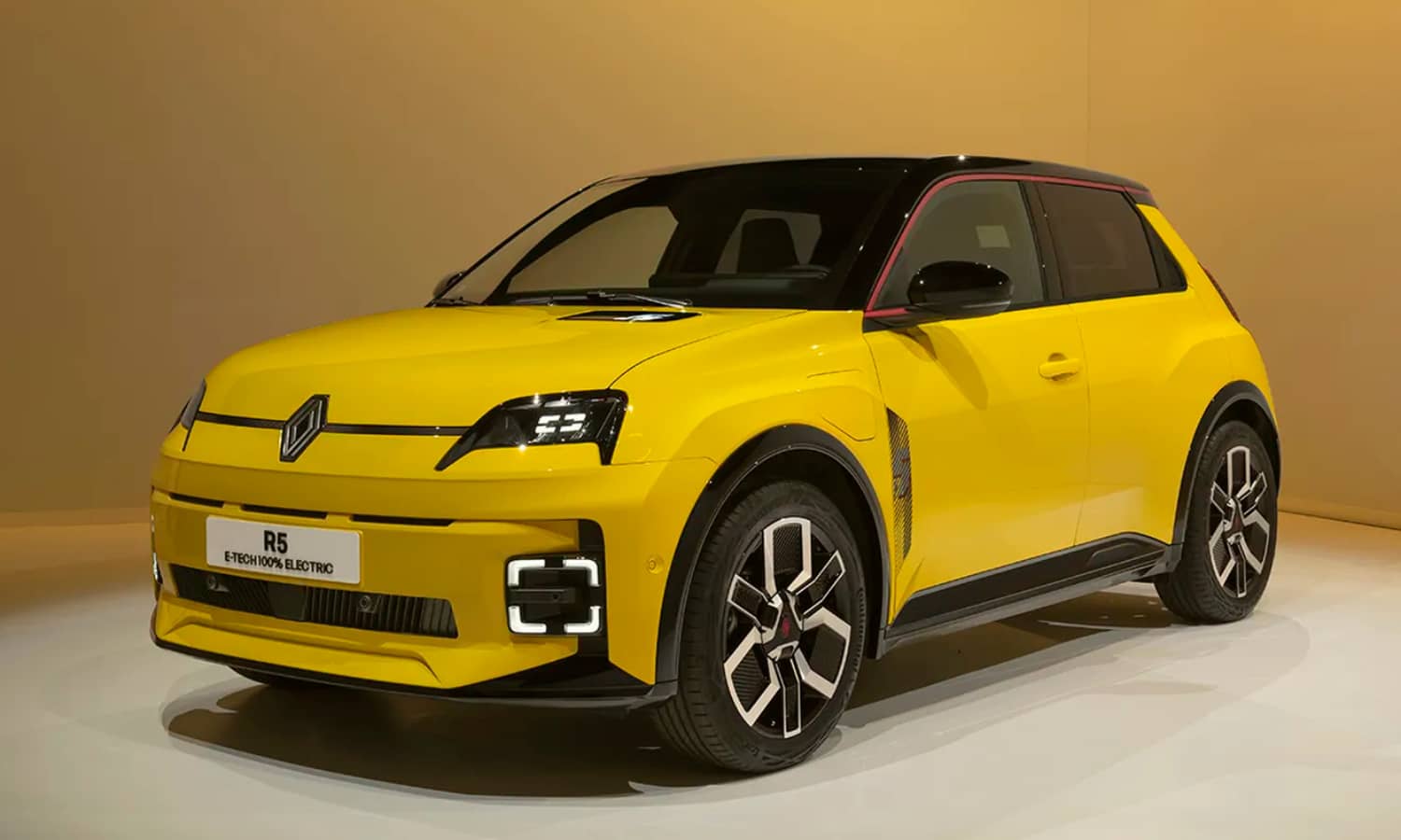 ¿Por Qué Renault No Se Preocupa por las Bajas Ventas de Vehículos Eléctricos? 1 Renault 5 E-Tech