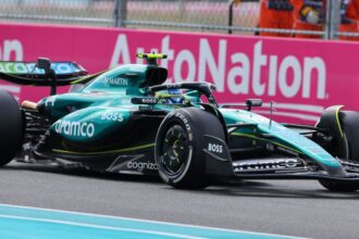 Fernando Alonso impresionado con mejoras de Aston Martin en Emilia Romaña: "Gran avance"