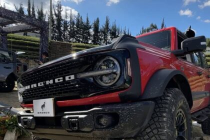 Frente Ford Bronco Colombia