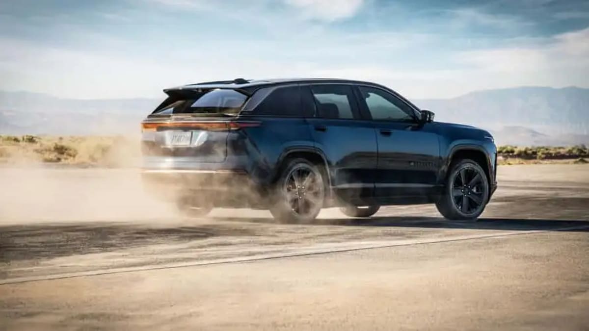 Jeep Wagoneer S: El SUV Eléctrico de Alto Rendimiento Ya es Oficial 9 Jeep Wagoneer S lateral