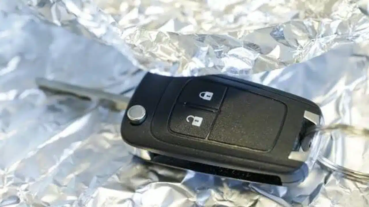 Por Que Envolver la llave del Auto en Papel de Aluminio se ha Vuelto Popular 5 envolver la llave en papel aluminio