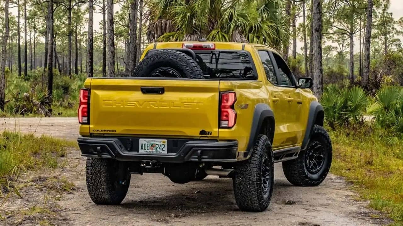 Chevrolet Colorado ZR2 Bison: con Suspensión de Alta Tecnología Dominando el Todoterreno 10 Chevrolet Colorado ZR2 Bison detras