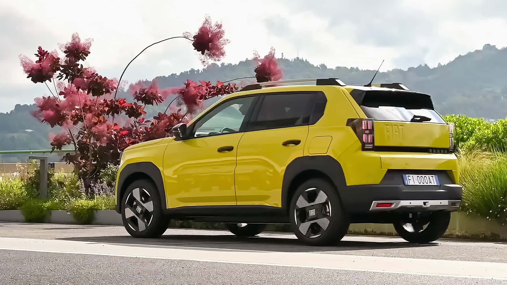 Italia Desafía a la UE: ¿El Fin de la Prohibición de Autos Térmicos en 2035? 1 Fiat Grande Panda