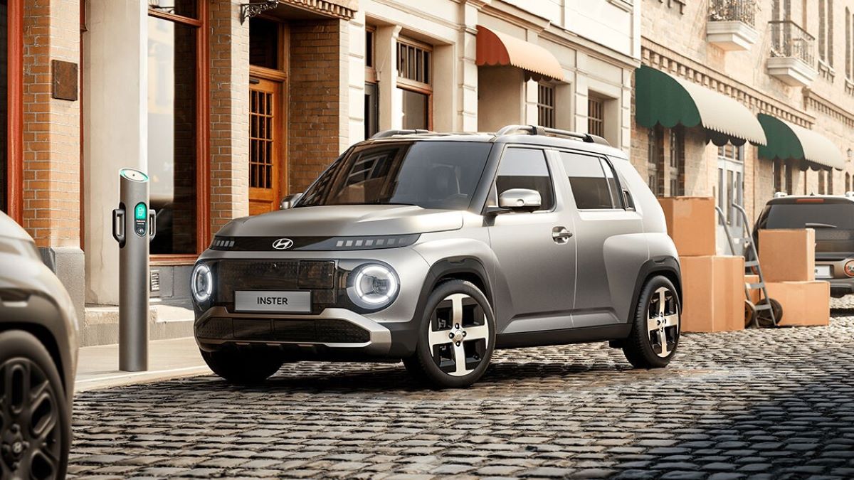 Hyundai Inster: El Nuevo Estándar de los Vehículos Eléctricos Compactos 1 Hyundai Inster lateral
