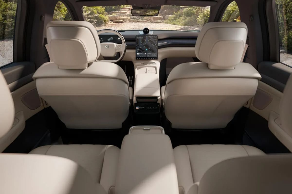 NIO EL8 interior