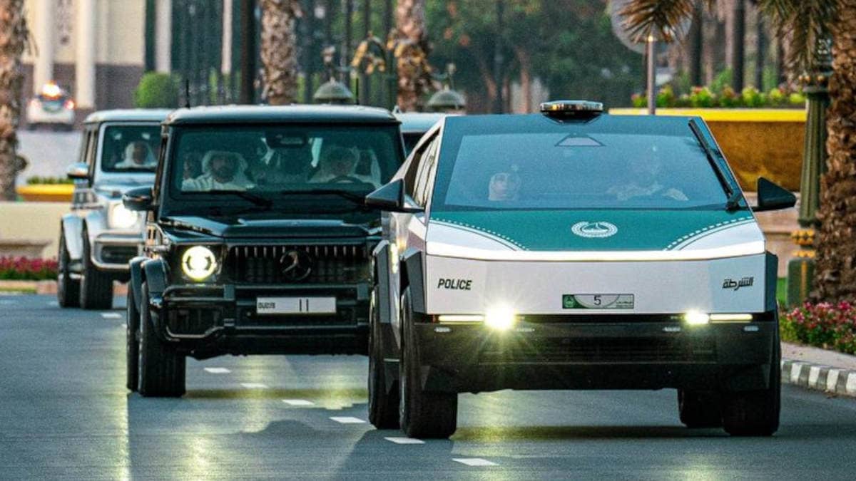 Tesla Cybertruck: La Última Joya en la Flota de la Policía de Dubái 1 Tesla Cybertruck en la policia de dubai
