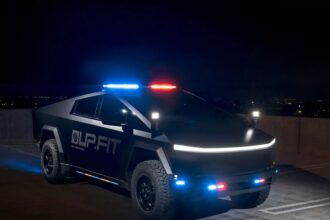 Tesla Cybertruck Patrulla Policial