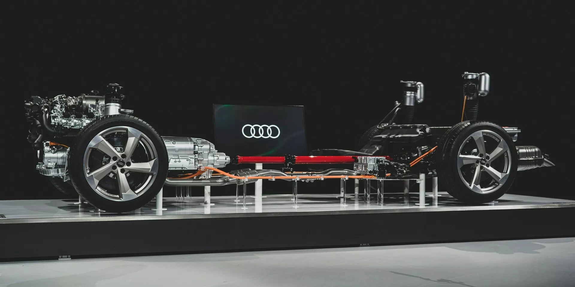 Audi y la Transición Prolongada hacia los Vehículos Eléctricos 1 Audi PHEV