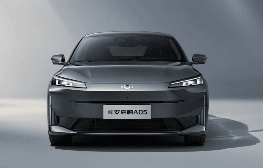 China vende el 59% de los vehículos eléctricos del mundo en el 1º trimestre de 2023 1 Changan Nevo A05 frente