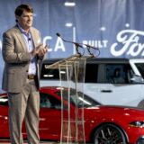 Estrategia de Ford para Vencer a BYD : Vehículos Eléctricos Pequeños 5 jim-farley-ceo-ford