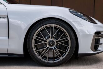 Porsche Panamera Turbo S E-Hybrid 2025