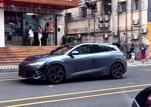 BYD Seal 06GT: Todo lo que Necesitas Saber Antes de su Lanzamiento 1 BYD Seal 06GT lateral