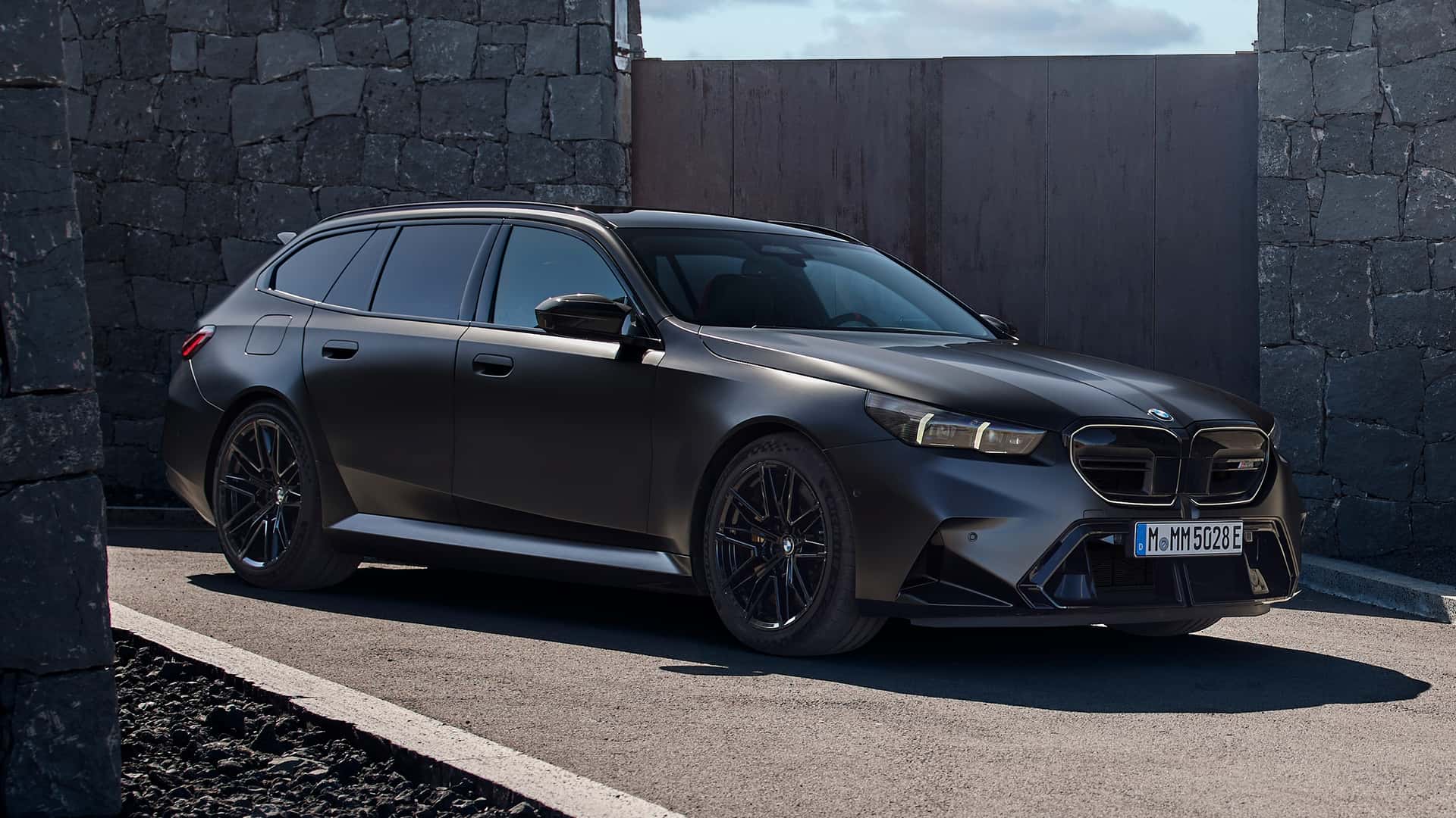 BMW M5 Touring 2025: La Nueva Definición de Potencia y Versatilidad 1 BMW M5 Touring 2025