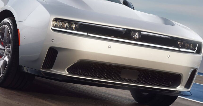 Dodge Charger Daytona frente