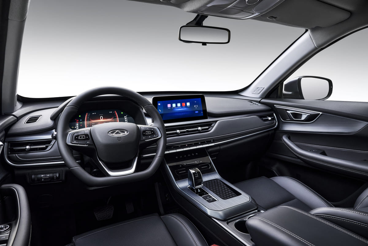 Chery Tiggo 4 MHEV tablero