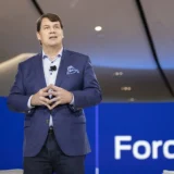 El Presidente de Ford Regresa Alarmado de China: "Estamos ante un riesgo existencial" 5 CEO de Ford