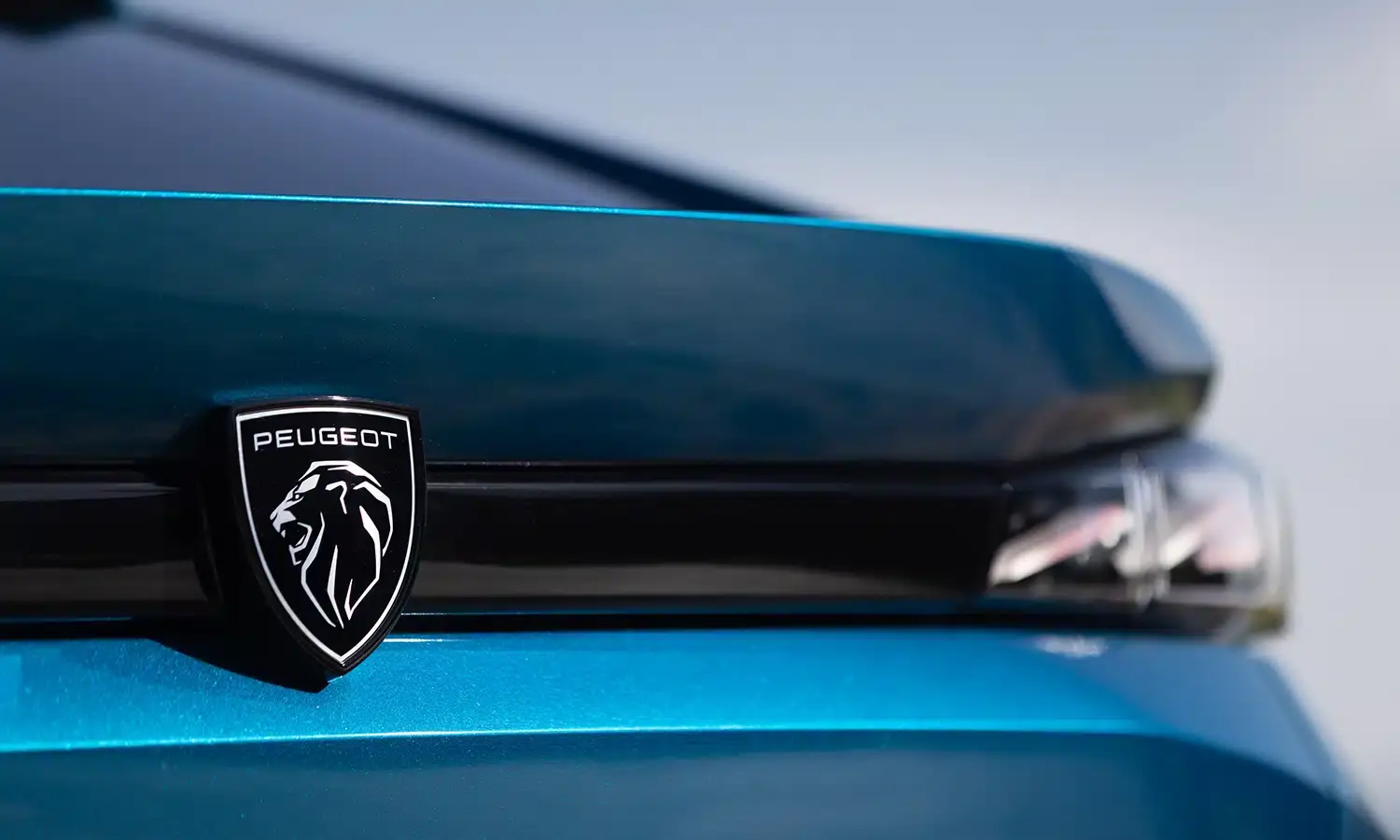 Peugeot e-408 Descubre Cuándo y Cómo Debutará su Versión Eléctrica. 1 Peugeot e-408