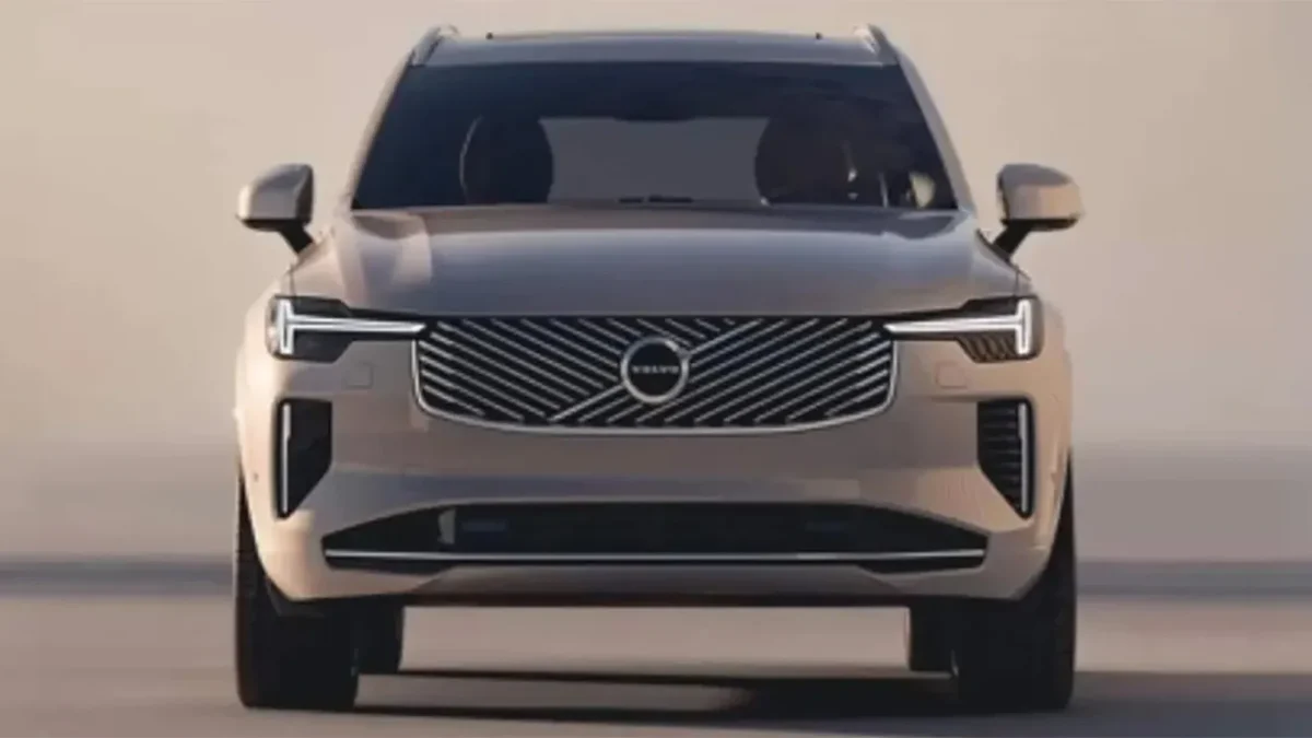 Volvo XC90 2025 frente filtrado