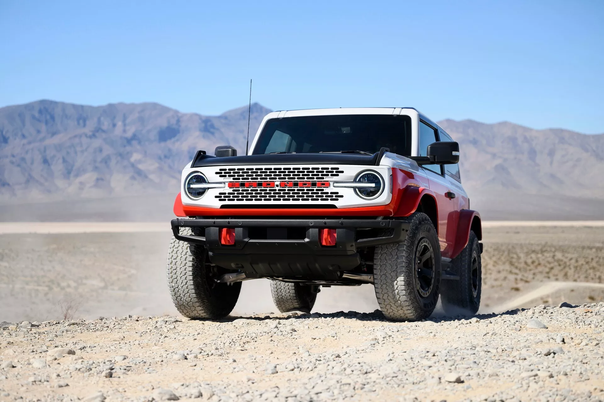 Ford Bronco Stroppe 2025: Un Colorido Regreso al Pasado con Mejoras Notables 1 Ford Bronco Stroppe 2025