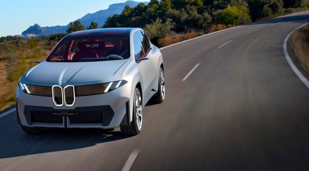 BMW i1: Vuelve la tracción trasera al BMW Serie 1 que ahora será electrico 3 BMW iX3 Neue Design