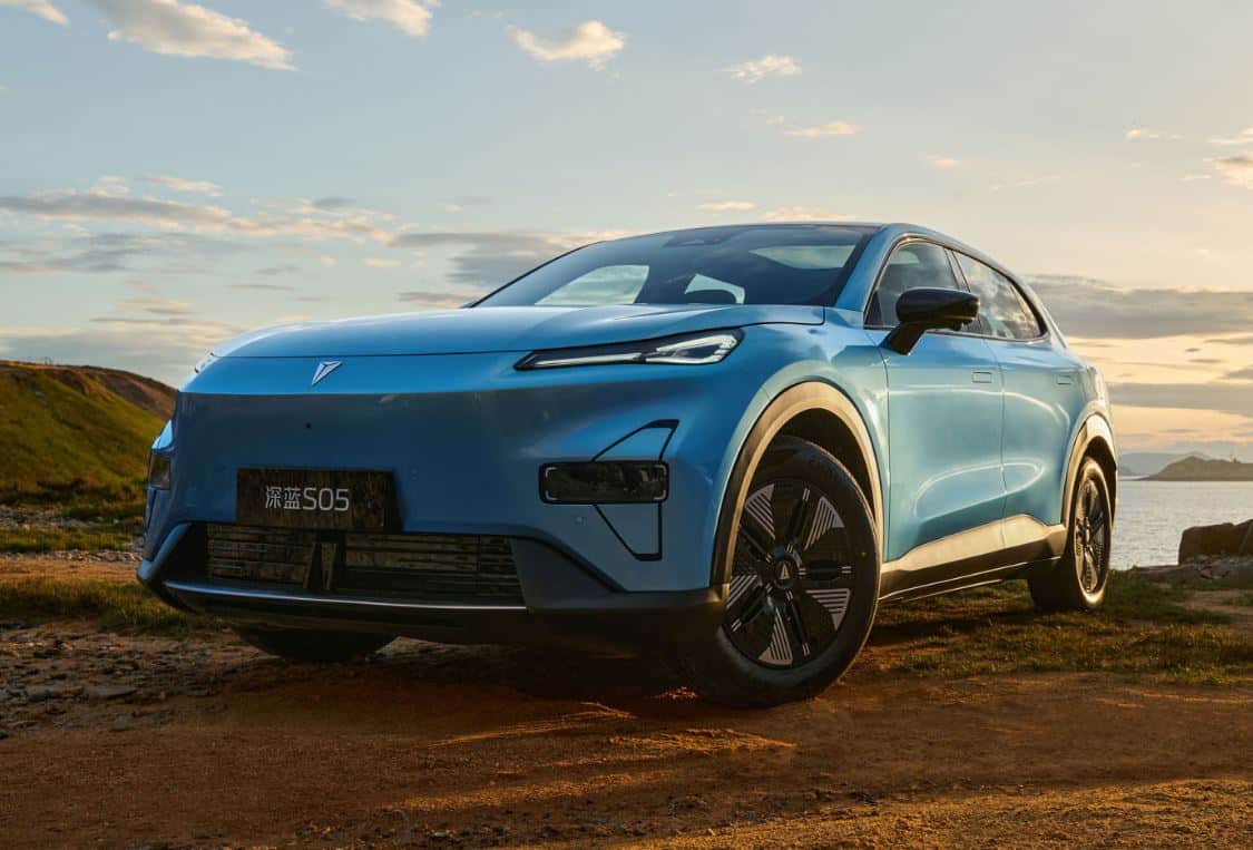Deepal conquista Colombia: vehículos eléctricos que se adaptan al clima y a la altura 3 Deepal S05 azul