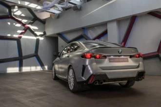 BMW Serie 2 Gran Coupé 2025 por detrás