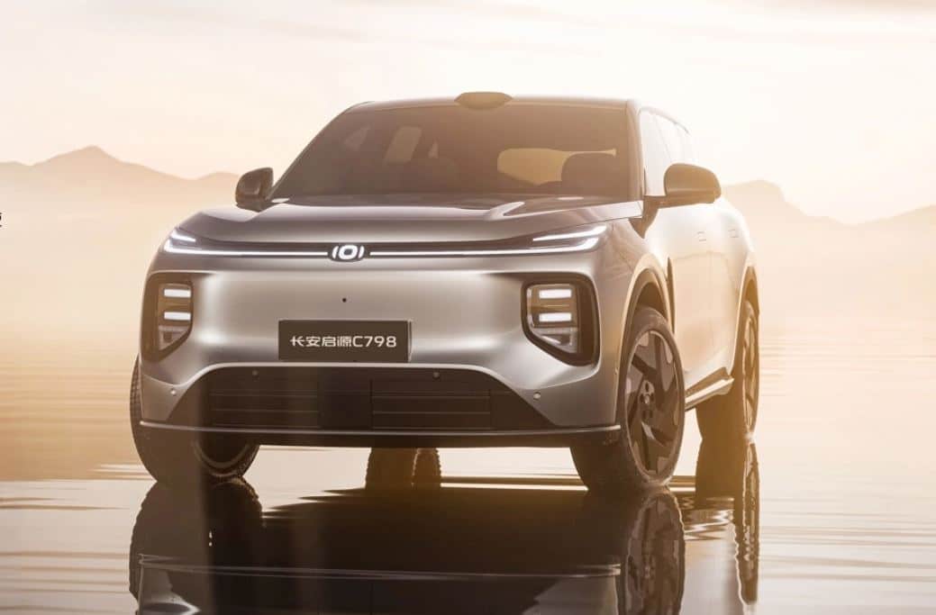 Changan y Deepal aceleran su expansión global por Europa 2 Changan Nevo C798 frente