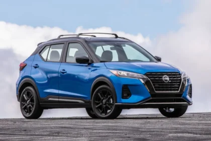 Nissan Kicks Play 2025