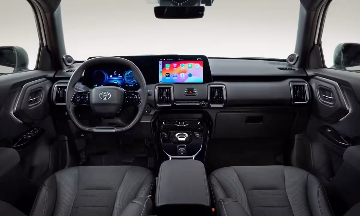 ¿Toyota venderá 1,5 millones de vehículos eléctricos en 2026? 4 Toyota Urban Cruiser Eléctrico interior