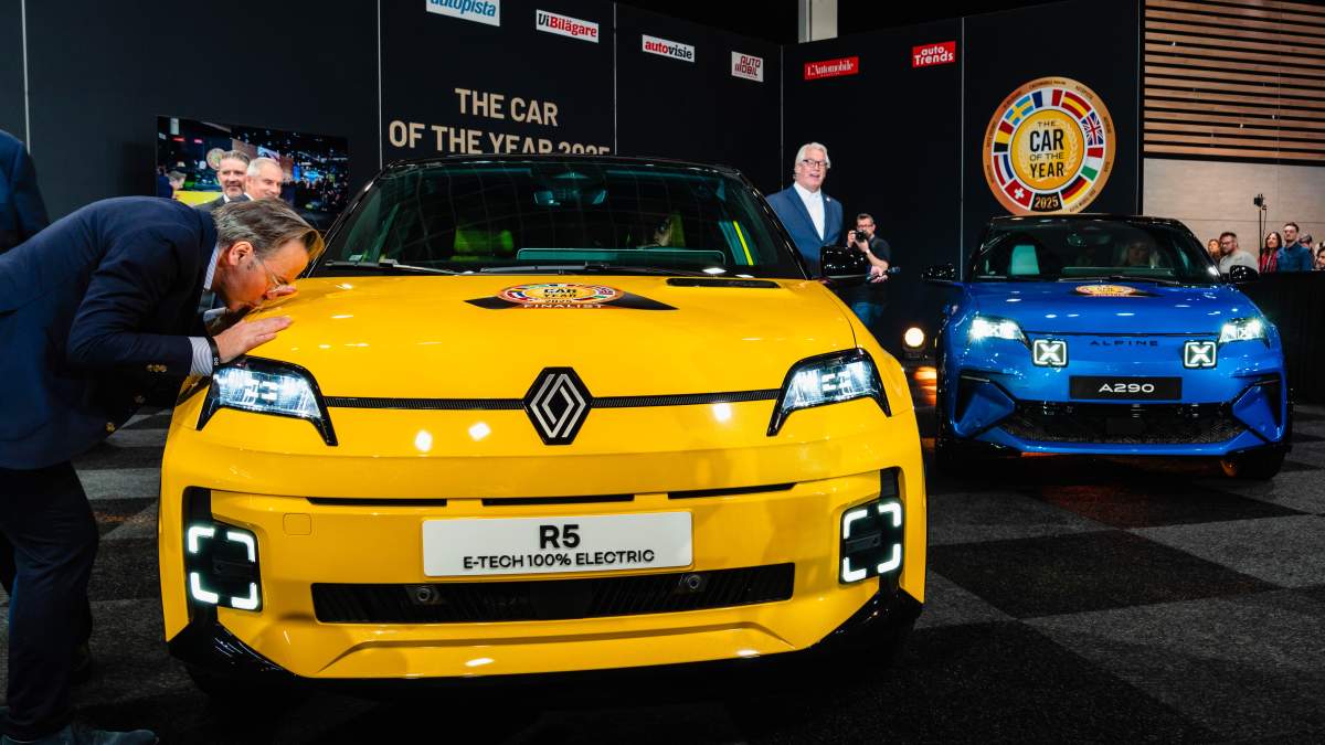 Renault 5 E-Tech: El Flamante Ganador de "Car of the Year 2025" 1 Car of the Year 2025