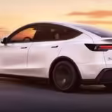 Tesla Model Y Juniper por detras