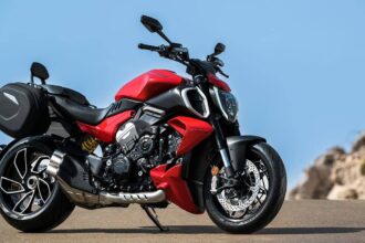 Ducati Diavel V4 2025