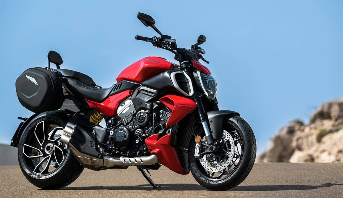 Ducati Diavel V4 2025