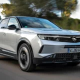 Nuevo Opel Grandland PHEV 2025: Más Autonomía, Tecnología y Eficiencia 7 Opel Grandland PHEV 2025 frente