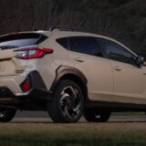 Subaru Crosstrek Híbrido 2025: Más Potencia y Tecnología Gracias Toyota 4 Subaru Crosstrek Híbrido 2025 por detrás
