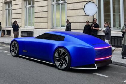 Jaguar Type 00 por detras