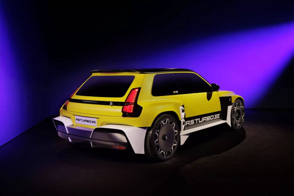 Renault 5 Turbo 3E: El Superdeportivo Eléctrico con 535 Caballos +Video 4 Renault 5 Turbo 3E detrás