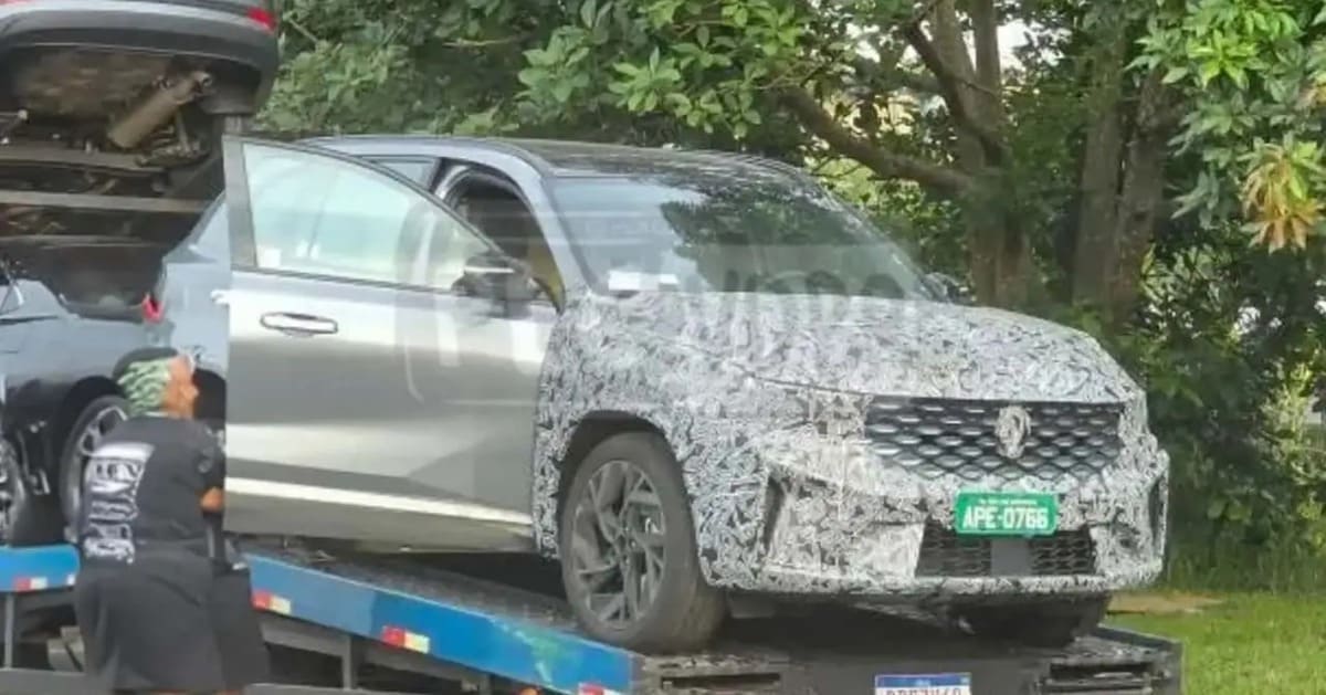 Renault Grand Koleos: El SUV que Renault y Geely Preparan para Sudamerica 1 Renault Grand Koleos camuflado Brasil
