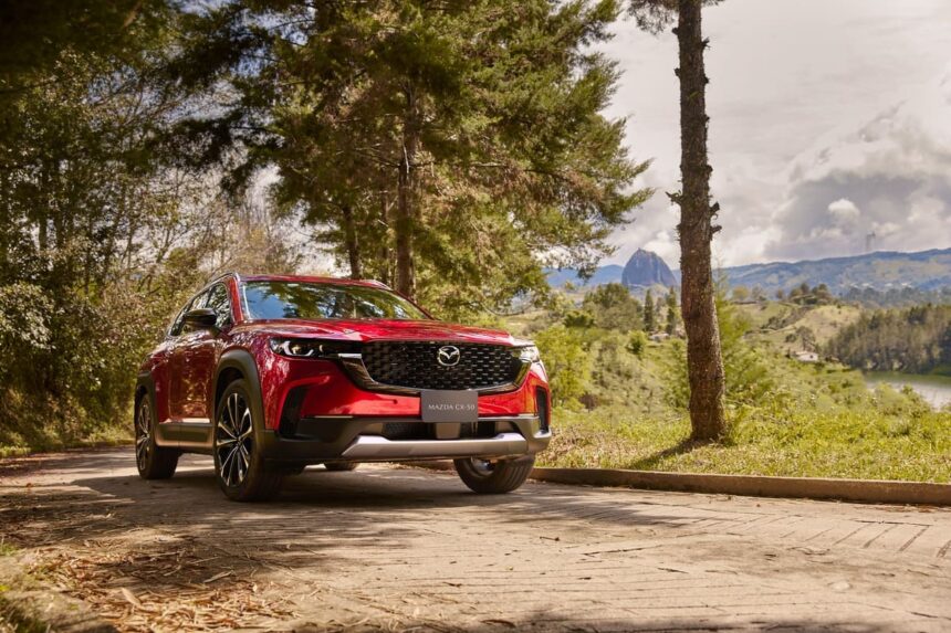 RS74456 VG06LAA Mazda CX 50 Versiones Grand Touring Signature 2.5L Turbo Exterior 005