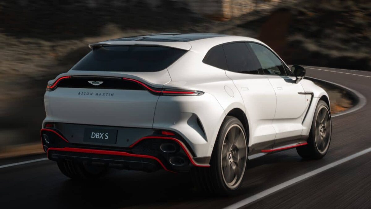 Aston Martin DBX S: el SUV más brutal para dominar la carretera 4 Aston Martin DBX S vista 3/4
