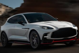 Aston Martin DBX S